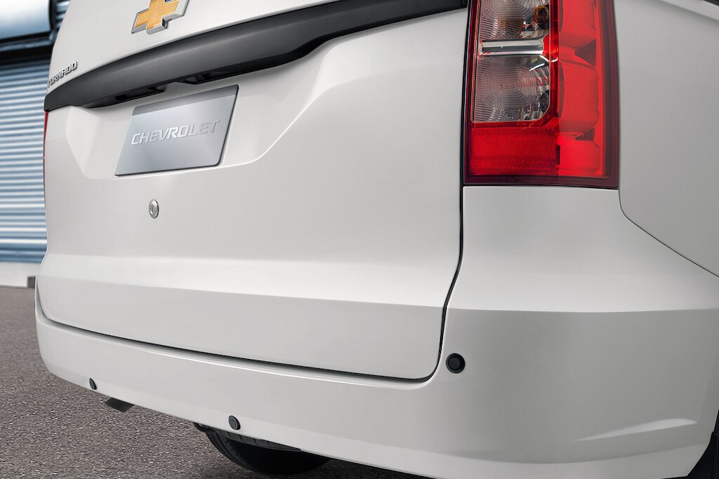 Sensores de reversa para la furgoneta Chevrolet Tornado Van 2025